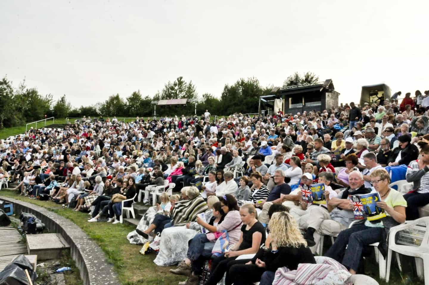 Sommerens festspil er aflyst: Nu teater i stedet med berømt Queen-musical | jv.dk