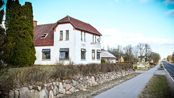 Gunner river sit 102 år gamle fødehjem ned: Har solgt grunden med 36 hektar til særligt formål