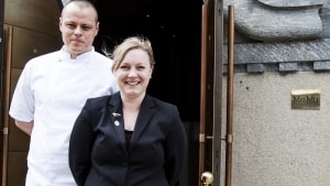 Restauratør-parret Mette Derdau og Michael Munk, der driver Michelin-restauranten MeMu og MeMu Bistro & Bar i Vejle og Restaurant Fænøsund i Middelfart, kom ud af det seneste regnskabsår med overskud. Arkivfoto