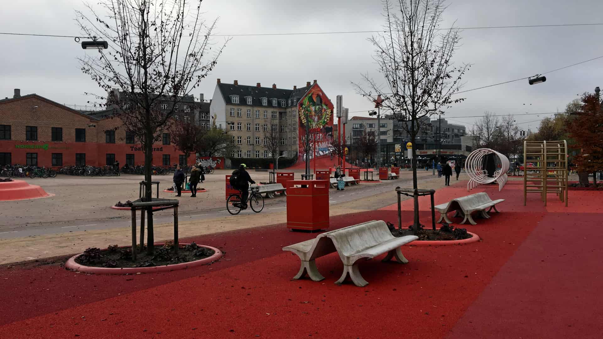 Den Røde Plads er færdigrenoveret | ugeavisen.dk