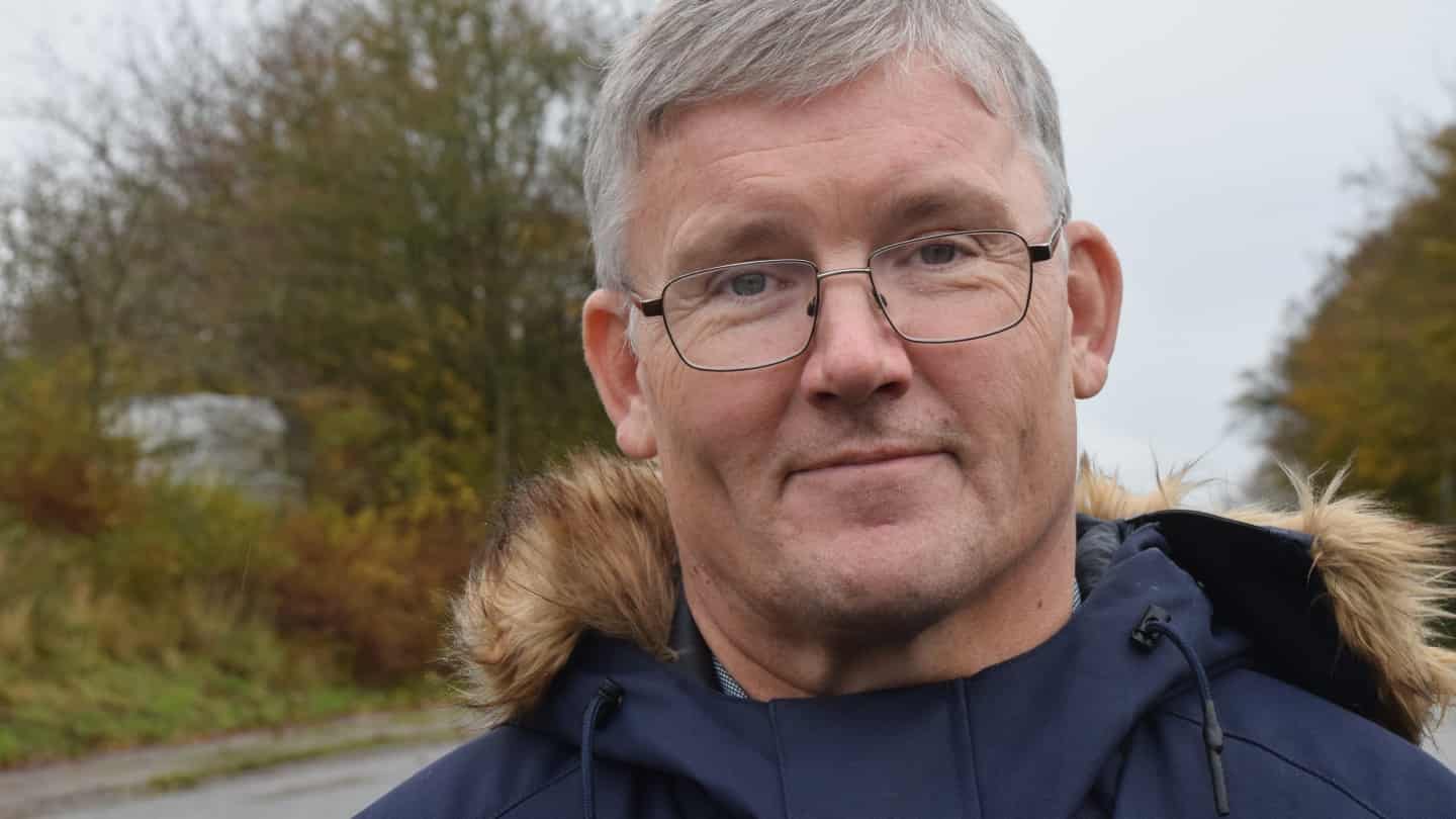 Søren kommer tit for sent på arbejde, fordi bussen er forsinket - og ...