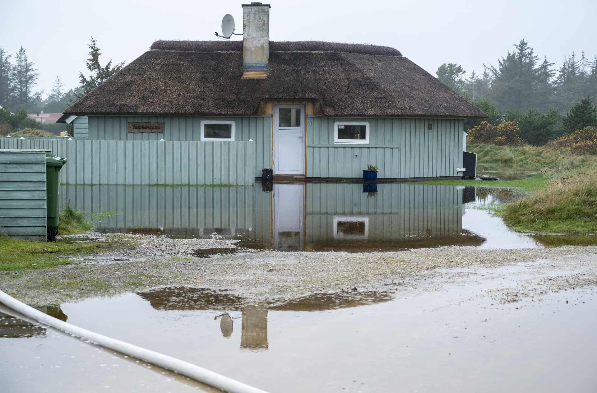 Beredskabschef Efter At Have Pumpet Vand Væk Fra Sommerhuse I Tre Døgn: Det Er ...