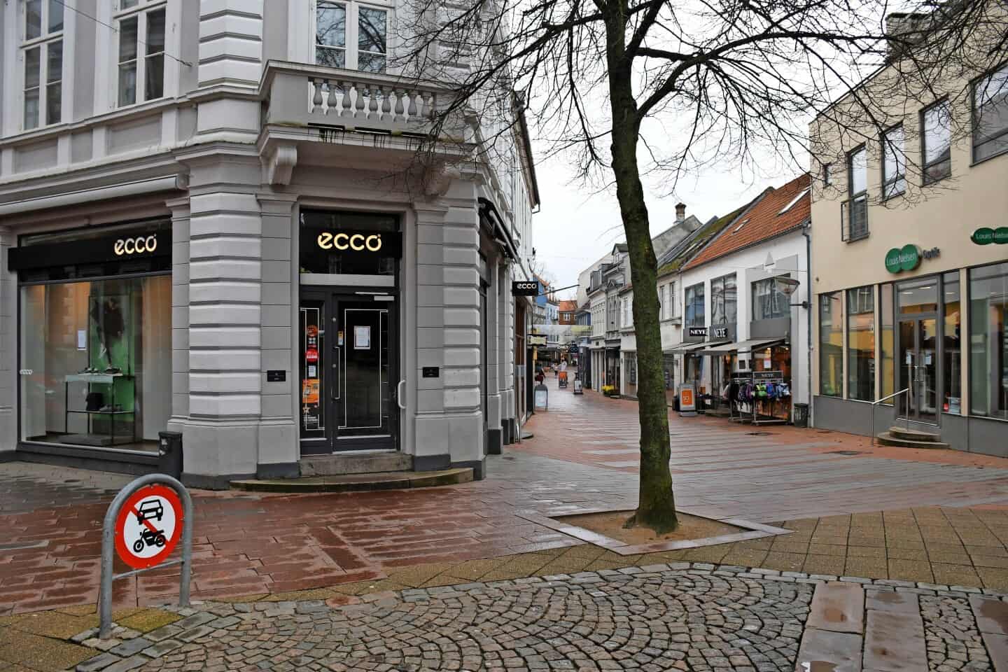Butikkerne lukker på stribe: Mere 16 tøj- skobutikker lukkede ned onsdag ugeavisen.dk
