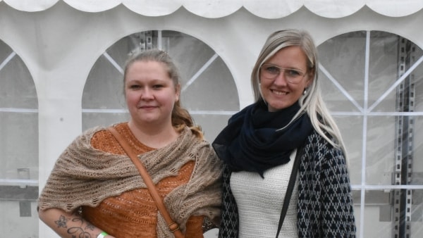 Fanø Strikkefestival er samlingspunktet: Sandra og Sidsel mødte hinanden garnbutik - nu er de næsten gift | jv.dk