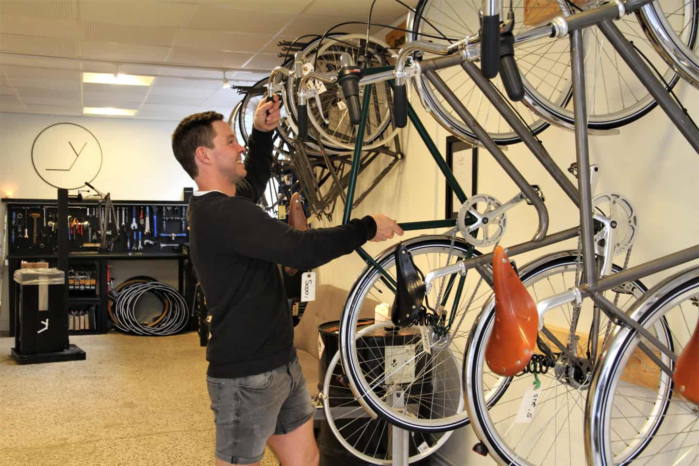 Kasper startet sin egen cykelproduktion | ugeavisen.dk