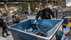 Hos virksomheden Venti gør Muhammed Ali og hans kolleger meget ud af at genbruge rester fra produktionen af især ventilationsanlæg. Foto: Flemming Krogh