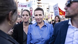 Regeringen vil give lønstigninger til omkring 200.000 offentligt ansatte, siger statsminister Mette Frederiksen (S) til TV 2. (Arkivfoto).