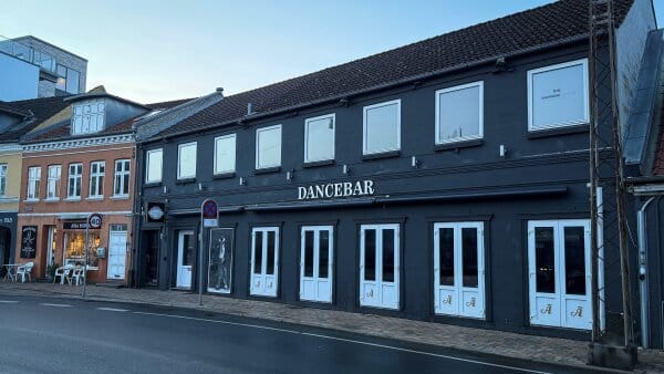 Fortid med striptease og ulovlige fester: Natklub i Odense er på markedet