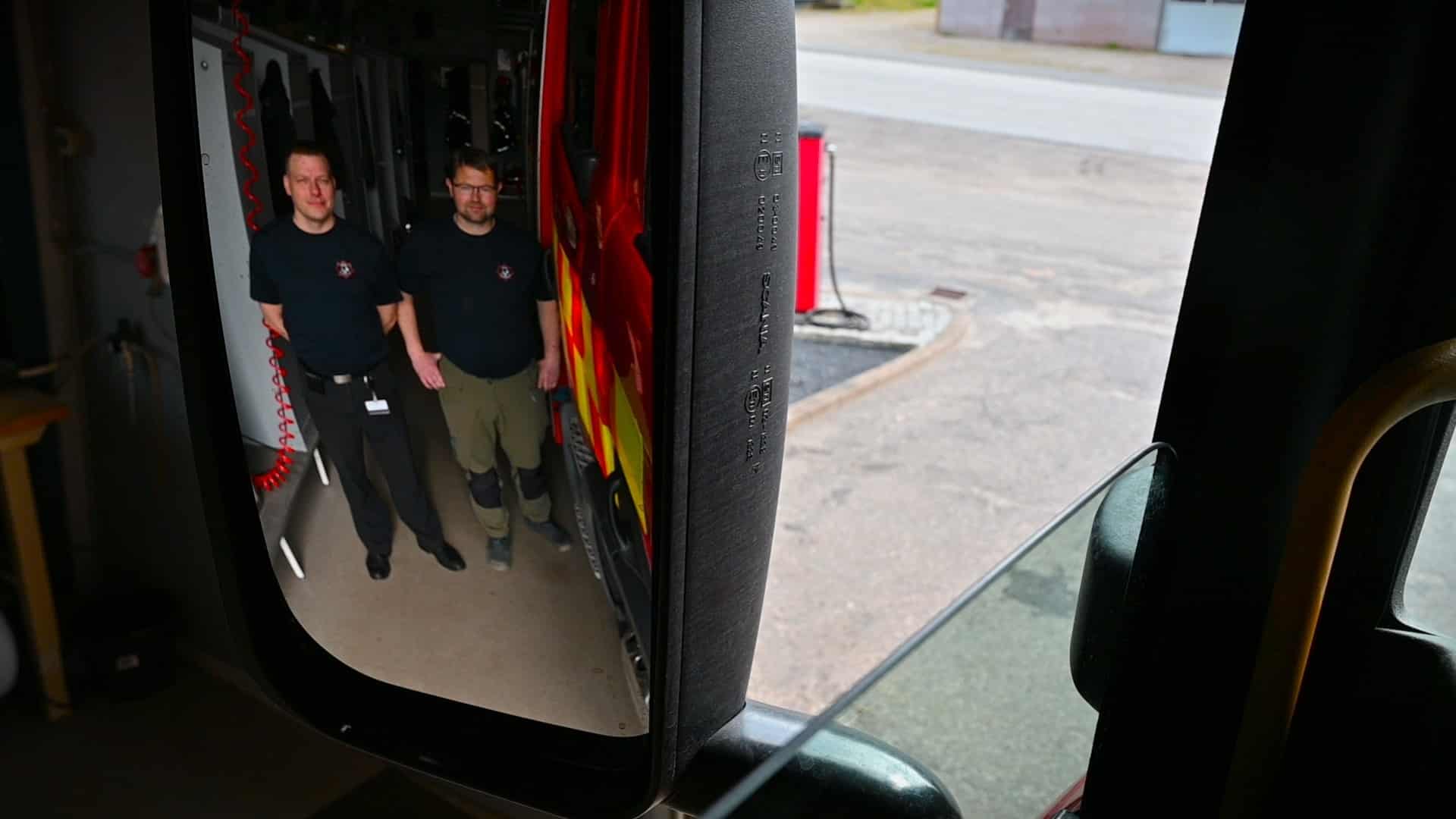 Henrik Og Steen Rykker Ud Hvis Dit Hus Står I Flammer Når Alarmen Lyder Pumper Blodet Rundt 