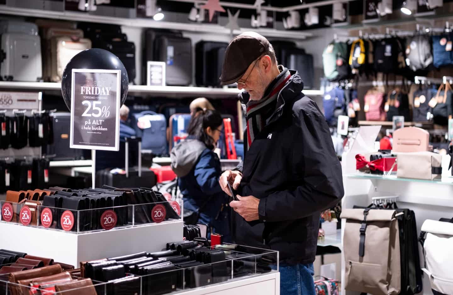 En taske-butik er kommet til byen: Neye åbnede med dobbelt black og masser af kunder | ugeavisen.dk
