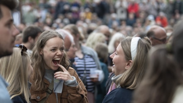 En læser undrer sig: Hvorfor dropper Friheden ikke musikere, som Tivoli i København aflyser af frygt for slåskampe?