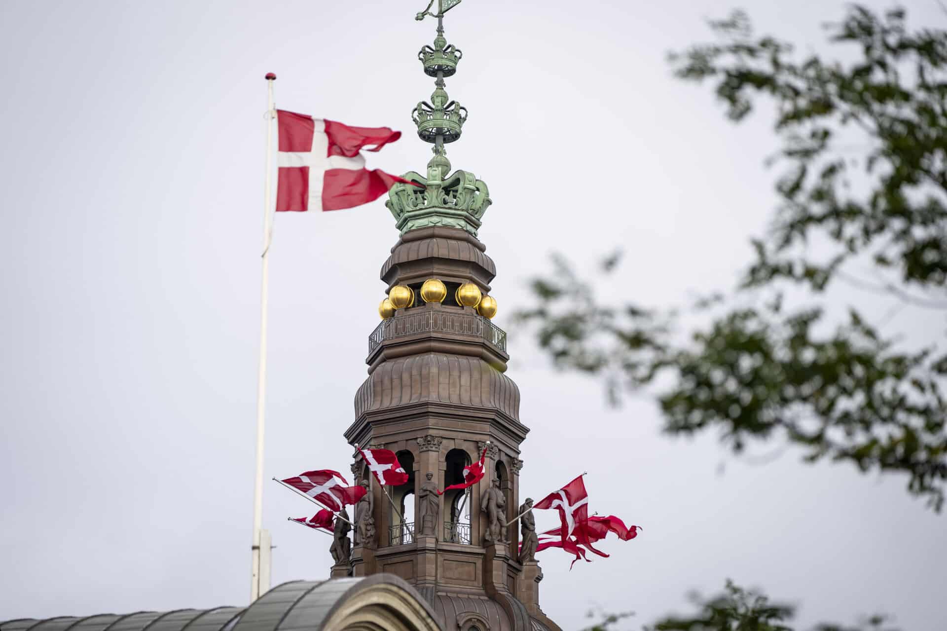 Regeringen Bakker Op Om Forbud Mod Udenlandske Flag | Avisendanmark.dk