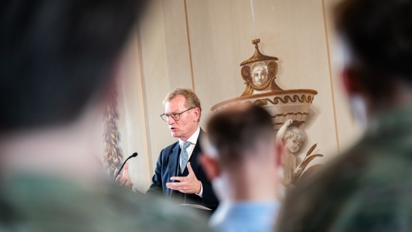 Tidligere Nato-ambassadør ønsker Dansk Minister For Samfundssikkerheden ...