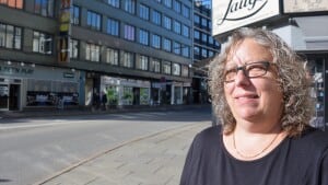 Annette Brøgger Jensen pendler fra bopælen i Kolind til arbejdspladsen 