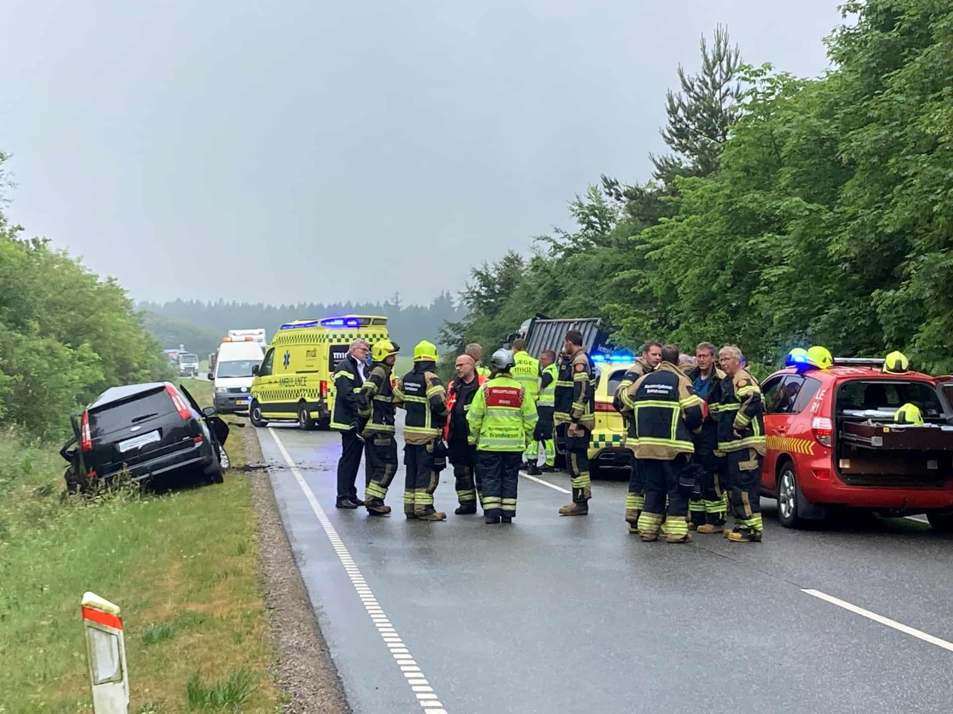 Lastbil Og Bil I Alvorlig Ulykke | Folkebladetlemvig.dk