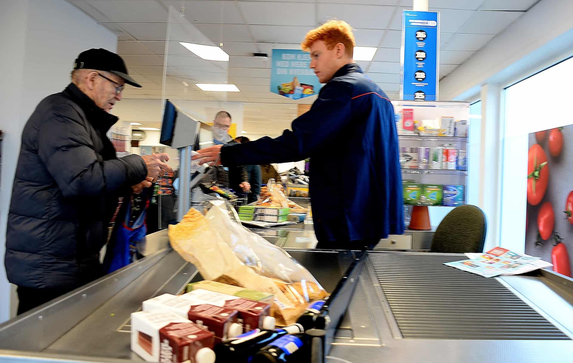 Aldi Slår Til Med Den Store Hammer I Midlertidige Lokaler: Danmarks ...