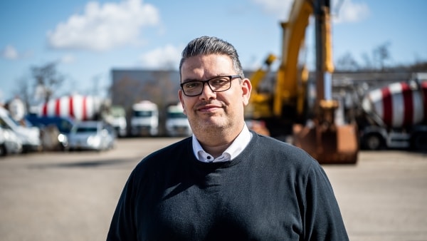 Staten sagsøger Årets Erhvervsleder for at sende falske fakturaer til rockerfirma