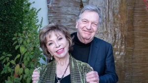 Isabel Allende og hendes mand, Roger Cukras. Pr-foto Lorri Barra
