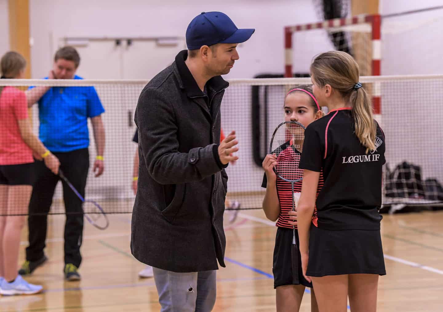 Badminton og hygge på plan | jv.dk