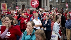 Yderligere 700 sygeplejersker vil fra 10. august slutte sig til deres strejkende kolleger, oplyser Dansk Sygeplejeråd. Arkivfoto: Ida Guldbæk Arentsen/Ritzau Scanpix
