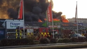 Maxi Zoo brændte og det vides ikke, om butikken kan genskabes. Foto: Presse-fotos.dk