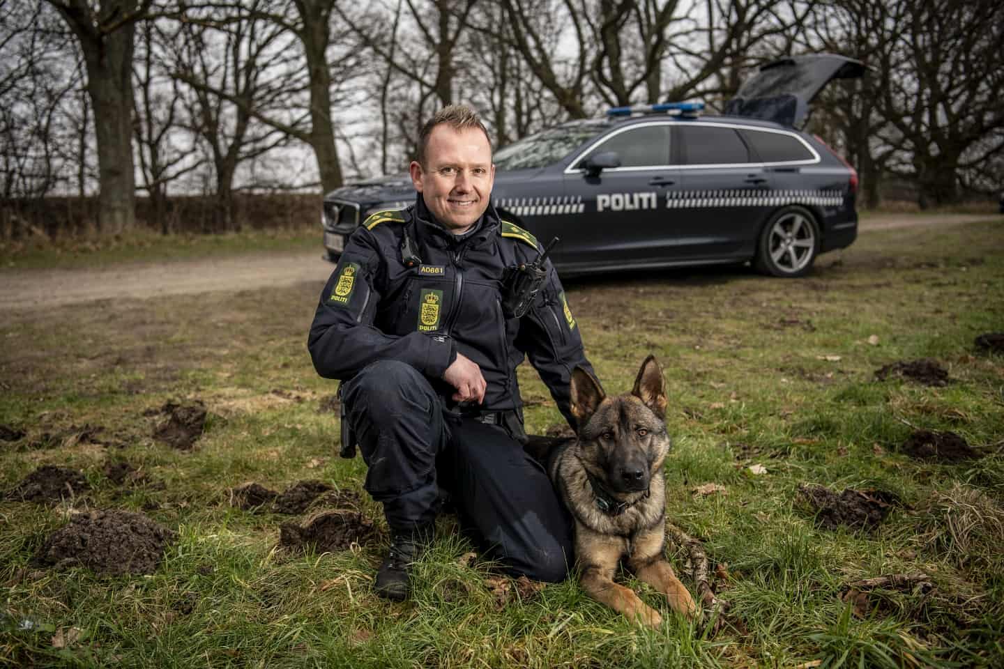 Kasper var ikke et hundemenneske: Nu træner sin politihund til at være blandt bedste |
