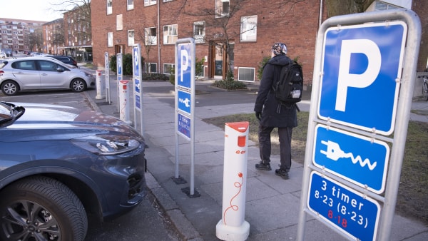 Snart er det slut: Gratis elbil-parkering har koster skatteyderne millioner