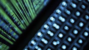 Cyberangrebet fredag ramte den ukrainske regerings hjemmesider med malware. Det er skadelig software. På hjemmesiderne dukkede advarslen 