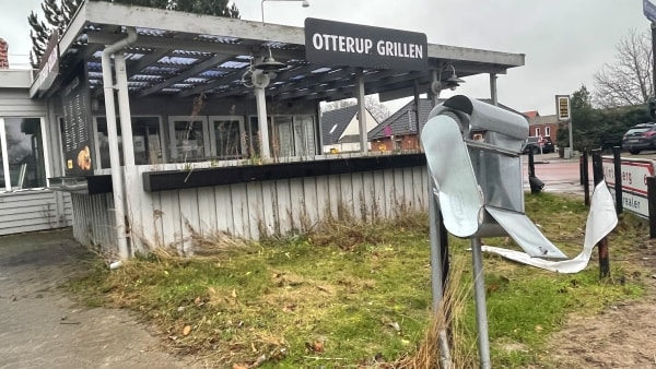 Adnan købte kendt grillbar for fire år siden - men den ligger smadret og spøgelsesagtigt øde hen: - Det tager lidt tid at genåbne