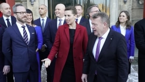Jakob Ellemann-Jensen, Mette Frederiksen og Løkke Rasmussen skal sætte i gang fra hver sin startbane efter præsentationen af deres fælles regeringsgrundlag. Foto: Mads Claus Rasmussen/Ritzau Scanpix