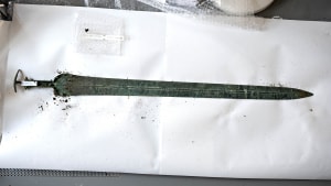 Det 3000 år gamle sværd blev fundet ved Håre i starten af marts. Arkivfoto: Michael Bager