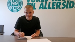 Viborg FF skriver kontrakt med ungdomsspilleren Martin Huldahl frem til sommeren 2024. 17-årige Huldahl er topscore på klubbens U19-hold. Foto: Viborg FF