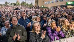Corona er et kæmpe benspænd for den kommende Aarhus festuge, så der kommer ikke i 2020 de store koncerter med flere tusinde tilskuere, som man oplevede det med Tina Dickow og Mads Langer ved Musikhuset i 2019. Foto: Flemming Krogh