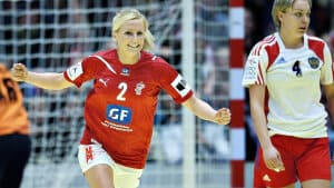 Mette Melgaard spillede i alt 82 landskampe for det danske håndboldlandshold. Her fejrer hun en scoring mod Rusland ved EM i Danmark i 2010. Foto: Henning Bagger/Ritzau Scanpix