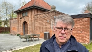 Niels Basballe er medlem af byrådet i Norddjurs og tidligere portør ved Grenaa Sygehus. Han kæmper for at bevare det gamle kapel i Grenaa. Foto: Anders Tilsted