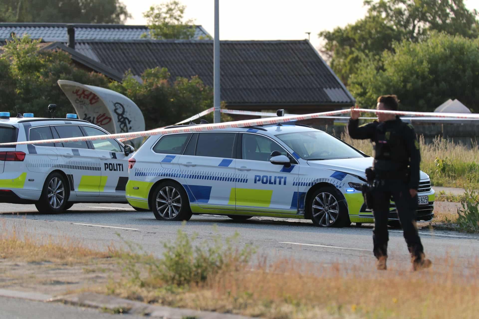 Politiet Afgiver Skud I København: Eftersatte To Svenske Biler ...