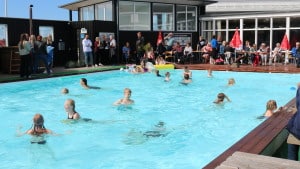 Det genåbnede friluftsbad i Ulbjerg har indtil videre haft en god sæson med omkring 20 gæster i gennemsnit hver dag. Arkivfoto