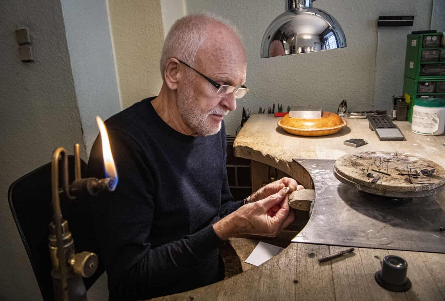 Og kugle Rotere 50 år i Aarhus: Den kreative guldsmed er selvpiner | stiften.dk