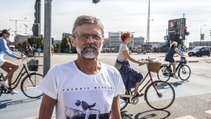 Henning Warming er frustreret over planerne for Dybbølsbro. Han frygter, at en cykelsti på tværs af Ingerslevsgade vil føre til blod på asfalten. Foto: René Mølskov