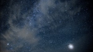 Stjernehimlen over Nyord natten til onsdag 14. oktober. Den lysende prik nederst i højre hjørne er Mars. Foto: Birgitte Carol Heiberg