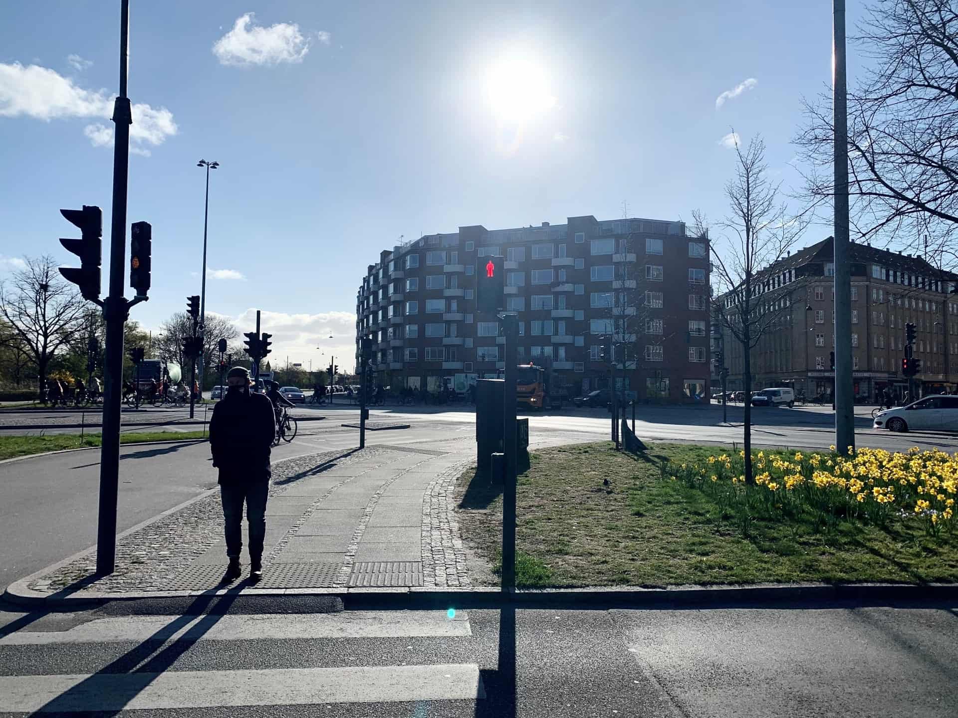 Kvindelig Cyklist Fik Flere Alvorlige Skader: Bilist Kørte Over For ...