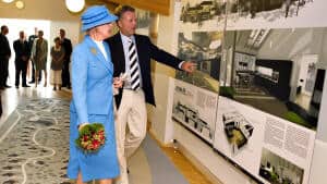 Dronning Margrethe har ved flere lejligheder besøgt Dronningens Ferieby i Grenaa - her i maj 2011, da regentparret gæstede Norddjurs på årets sommertogt med kongeskibet Dannebrog. Foto: Scanpix