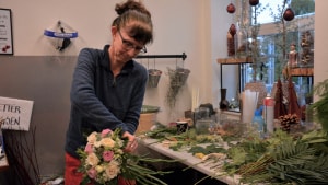 Annette Burchall har Anette's Blomster i Langeskov og er formand for Langeskov Handel. Foto: Mette Louise Fasdal