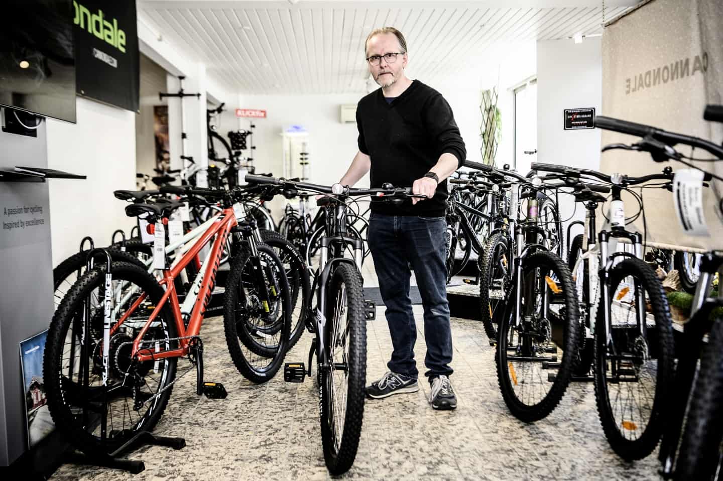 Touren kom til Vejle, Jonas det hele: Lokal cykelhandler ser en vækst i salget mindst 20 procent efter sommerens gule succes | vafo.dk