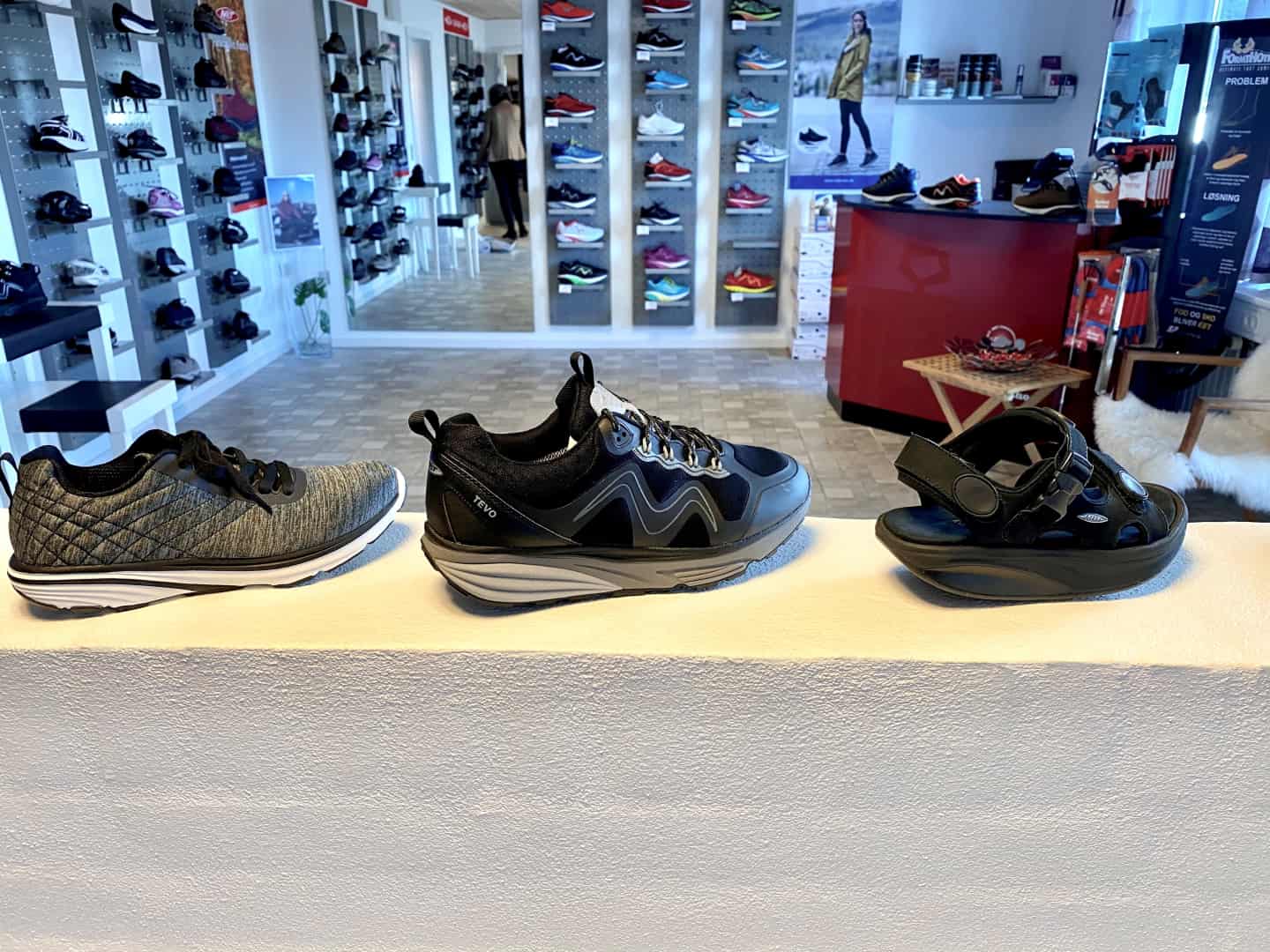 Vent et øjeblik Besøg bedsteforældre Afledning Per og Bodil elsker at sælge sko med indbygget fitnesscenter | ugeavisen.dk