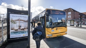 Alle, der færdes i byen, kan glæde sig til mindre støjende bybusser, som ikke lugter af dieselos, når Esbjerg Kommune i december 2021 skifter til eldrevne bybusser. Foto: Sydtrafik