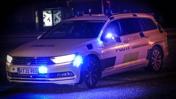 Vild biljagt i nat: Indbrudstyve forsøgte at køre fra politiet