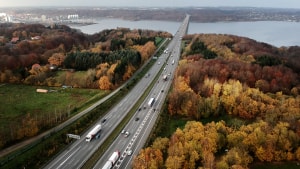 Bilerne bliver flere og flere på motorvejen gennem Vinding og Nørremarken og dermed stiger støjen også. Foto: Mette Mørk