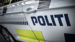 Østjyllands Politi måtte tirsdag rykke ud til en formodet gerningsmands mor. Foto: Kim Haugaard