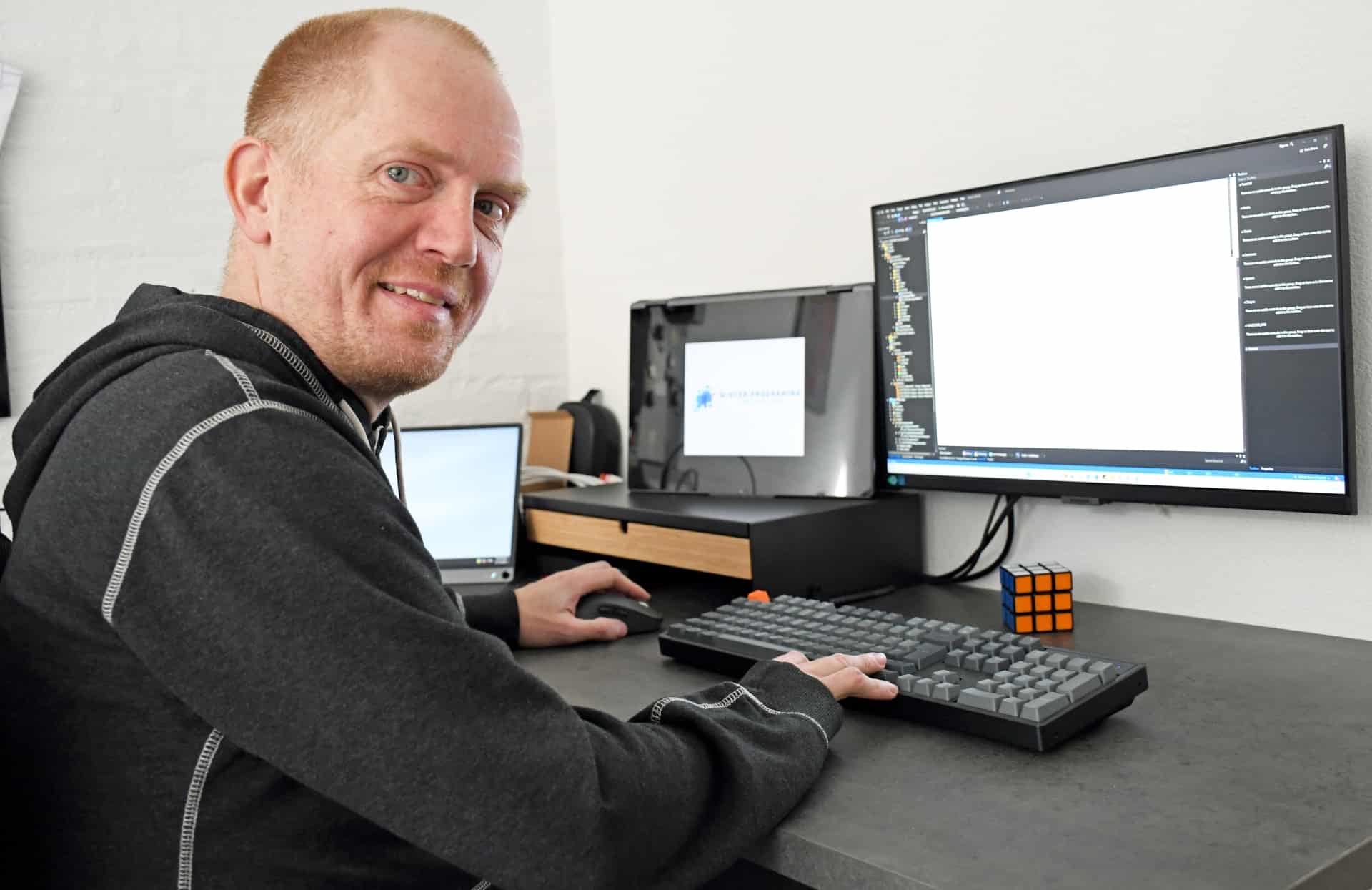 Erfaren programmør bliver selvstændig for at hjælpe firmaer med deres ...